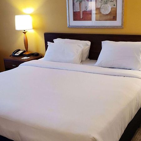 Wingate By Wyndham Uniontown Hotel Exterior foto
