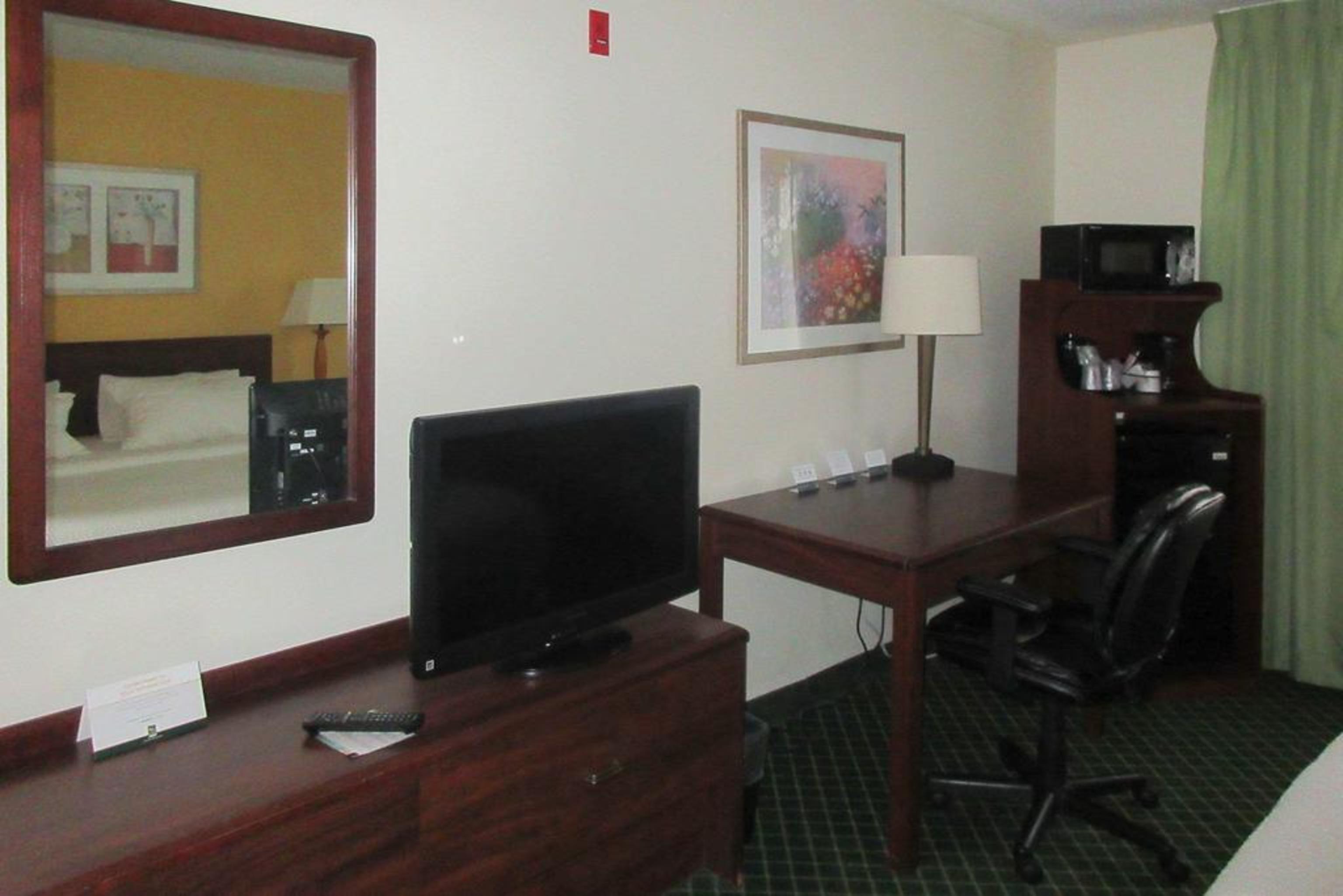 Wingate By Wyndham Uniontown Hotel Exterior foto