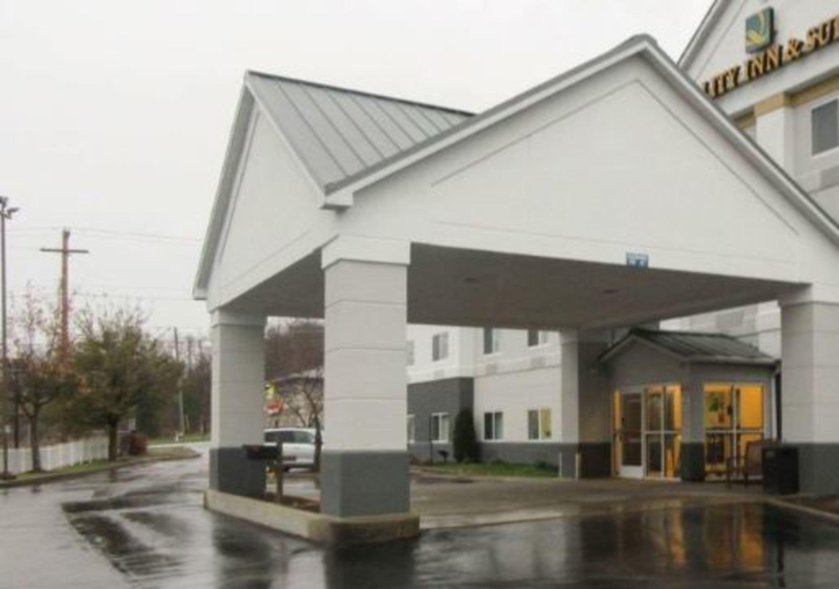 Wingate By Wyndham Uniontown Hotel Exterior foto