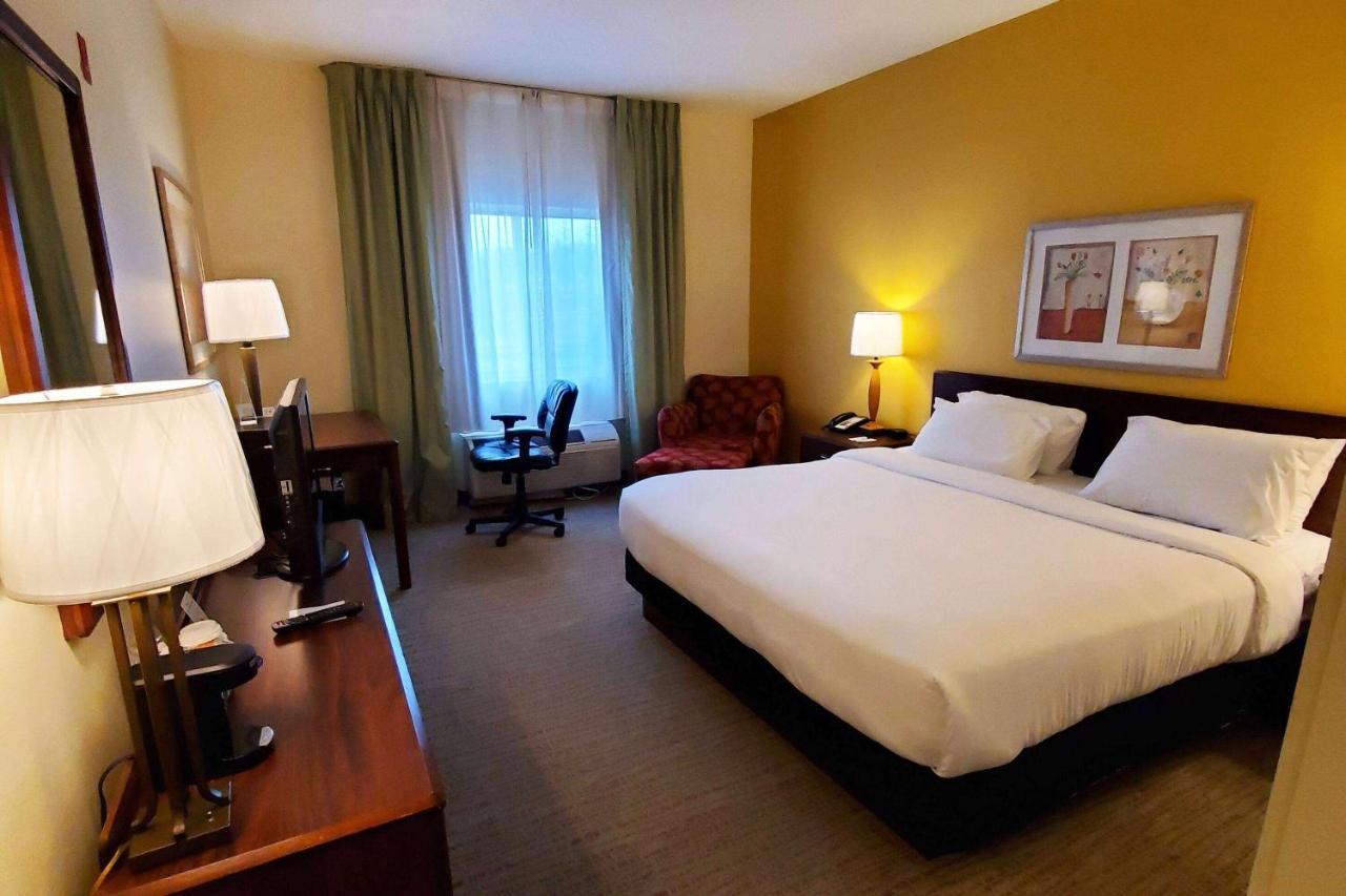 Wingate By Wyndham Uniontown Hotel Exterior foto
