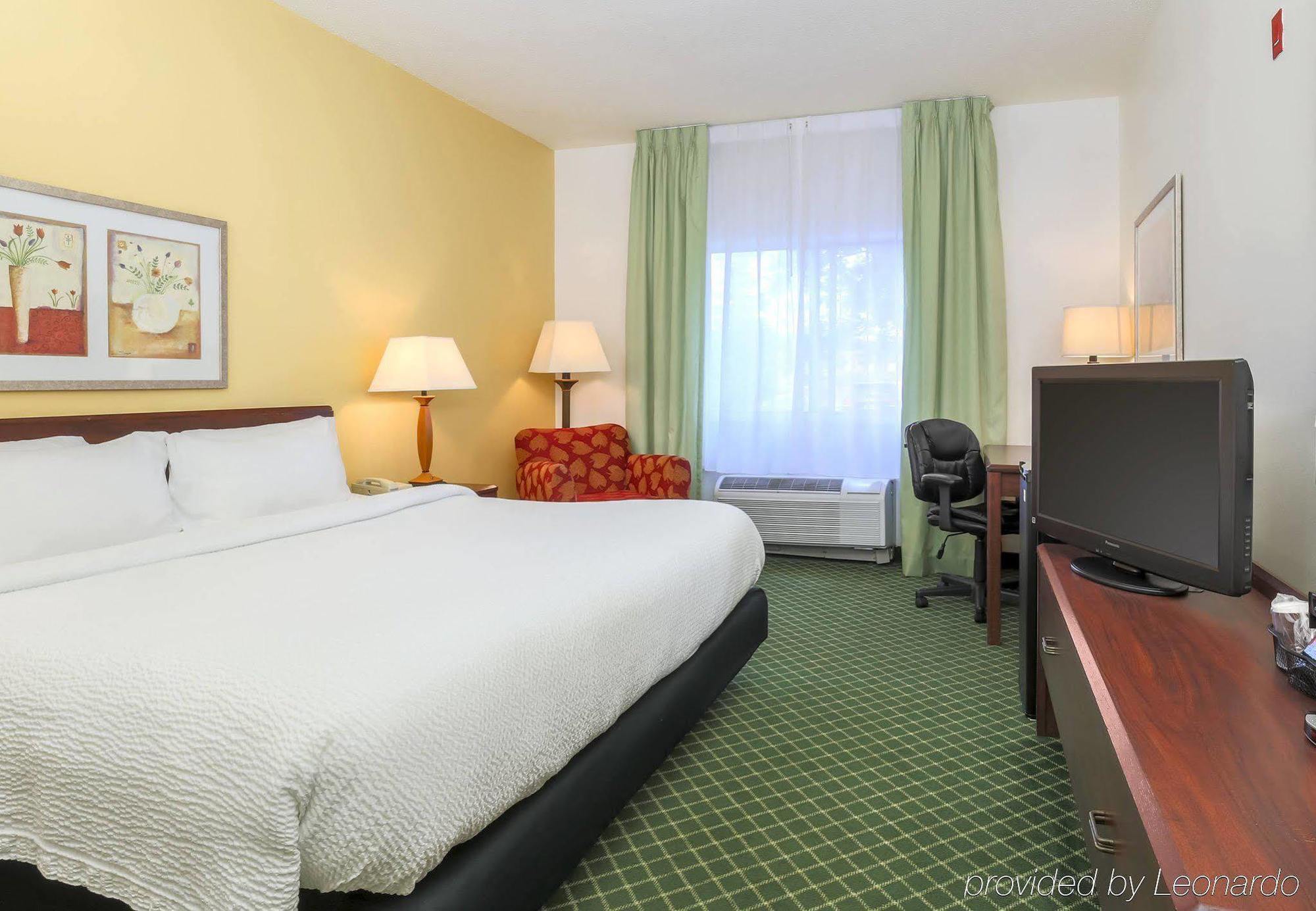 Wingate By Wyndham Uniontown Hotel Exterior foto